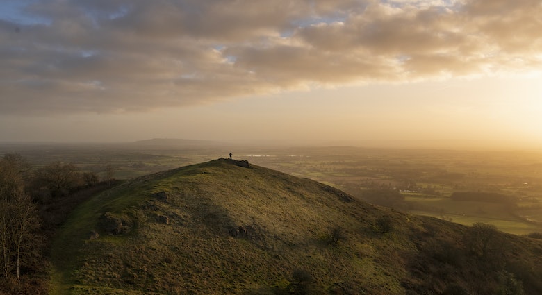 A fellow lone traveller with his faithful companion on Ragged Stone Hill looking out across the Severn Valley in the early morning light. Bredon Hill and the Cotswolds visible in the distance across the valley.
1578830800
one man, united kingdom, ragged stone hill, welland, severn valley, early morning, light, clouds, lone walker, little dog, landscape, nikon, d7500, bredon hill, cotswolds.